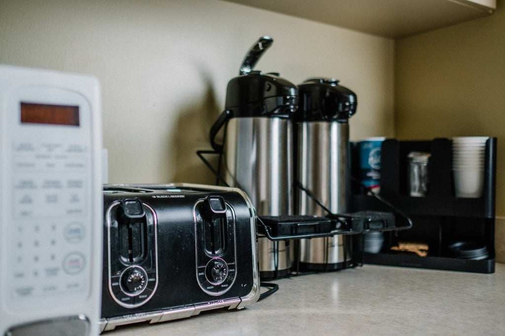 5 Steps to Clean Your Toaster Filled with Burnt Bits - Beales department store