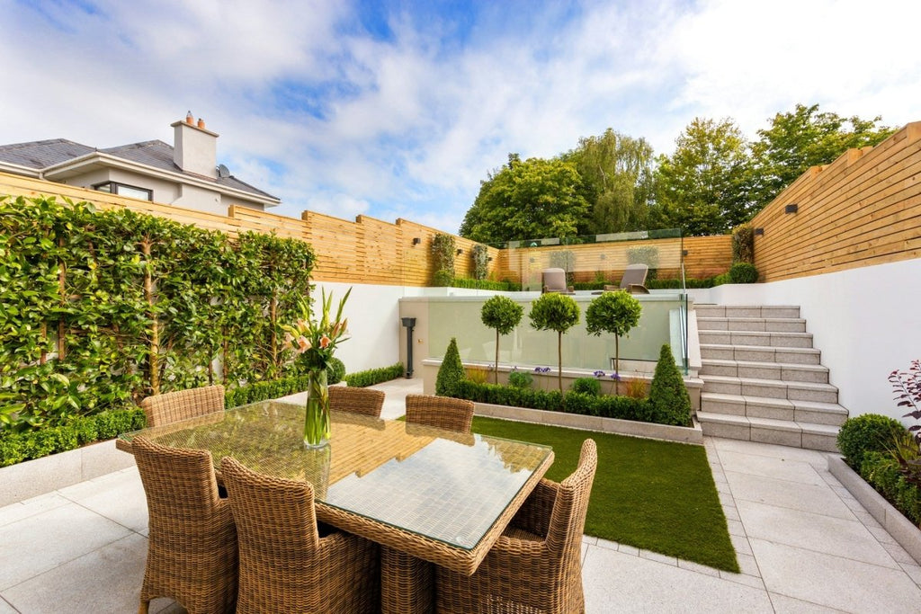 Entertaining Al Fresco: A Comprehensive Guide to Choosing the Right Garden Furniture - Beales department store