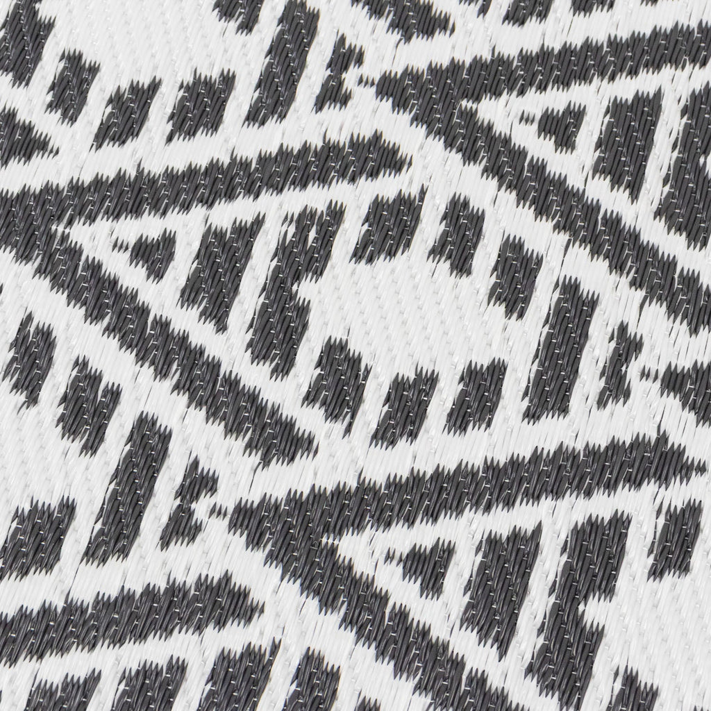 Lightweight Reversible Mono Small Geometric Pattern Outdoor Rug