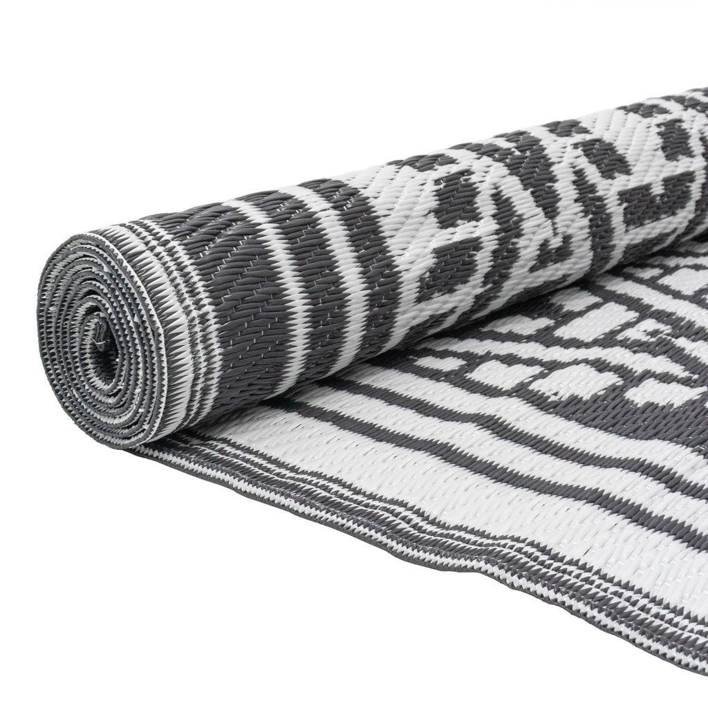 Lightweight Reversible Mono Small Geometric Pattern Outdoor Rug