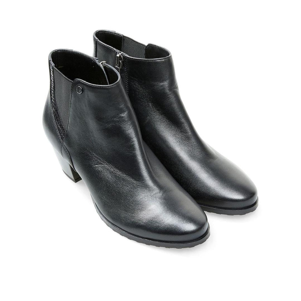 3179 1001 Van Dal Swanton Black Leather - Beales department store