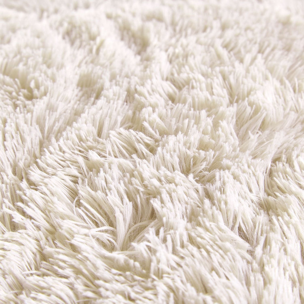 Catherine Lansfield Cuddly Deep Pile Cream Faux Fur Duvet Set
