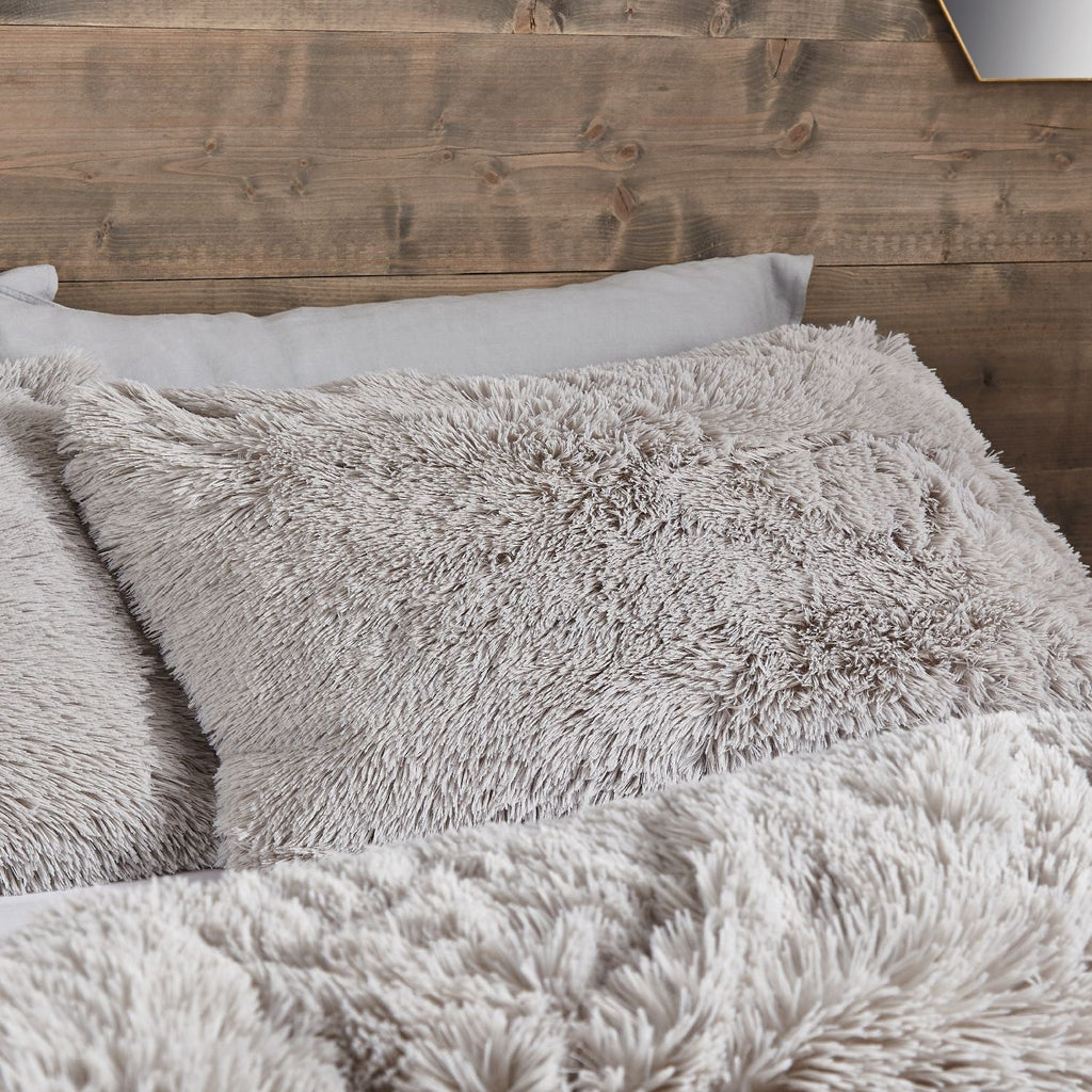 Catherine Lansfield Cuddly Deep Pile Silver Faux Fur Duvet Set