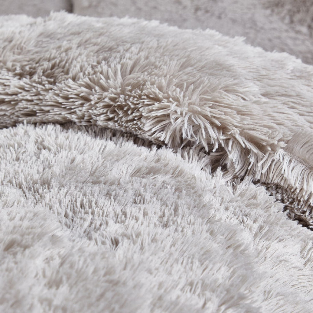Catherine Lansfield Cuddly Deep Pile Silver Faux Fur Duvet Set