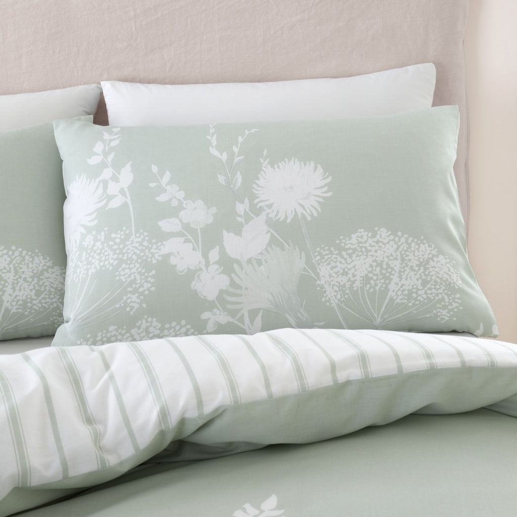 Catherine Lansfield Meadowsweet Green Floral Duvet Set