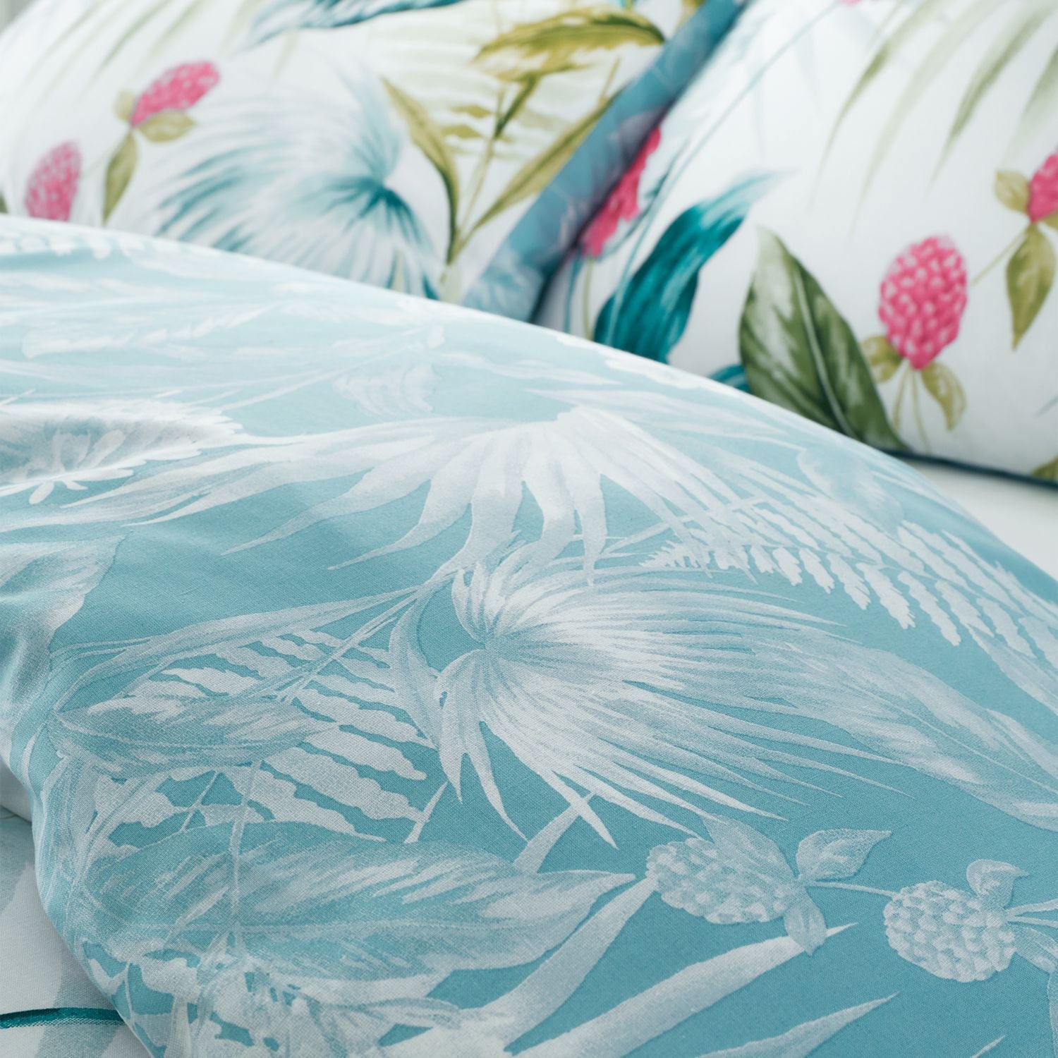 Catherine Lansfield Aruba Green Tropical Floral Reversible Duvet Set
