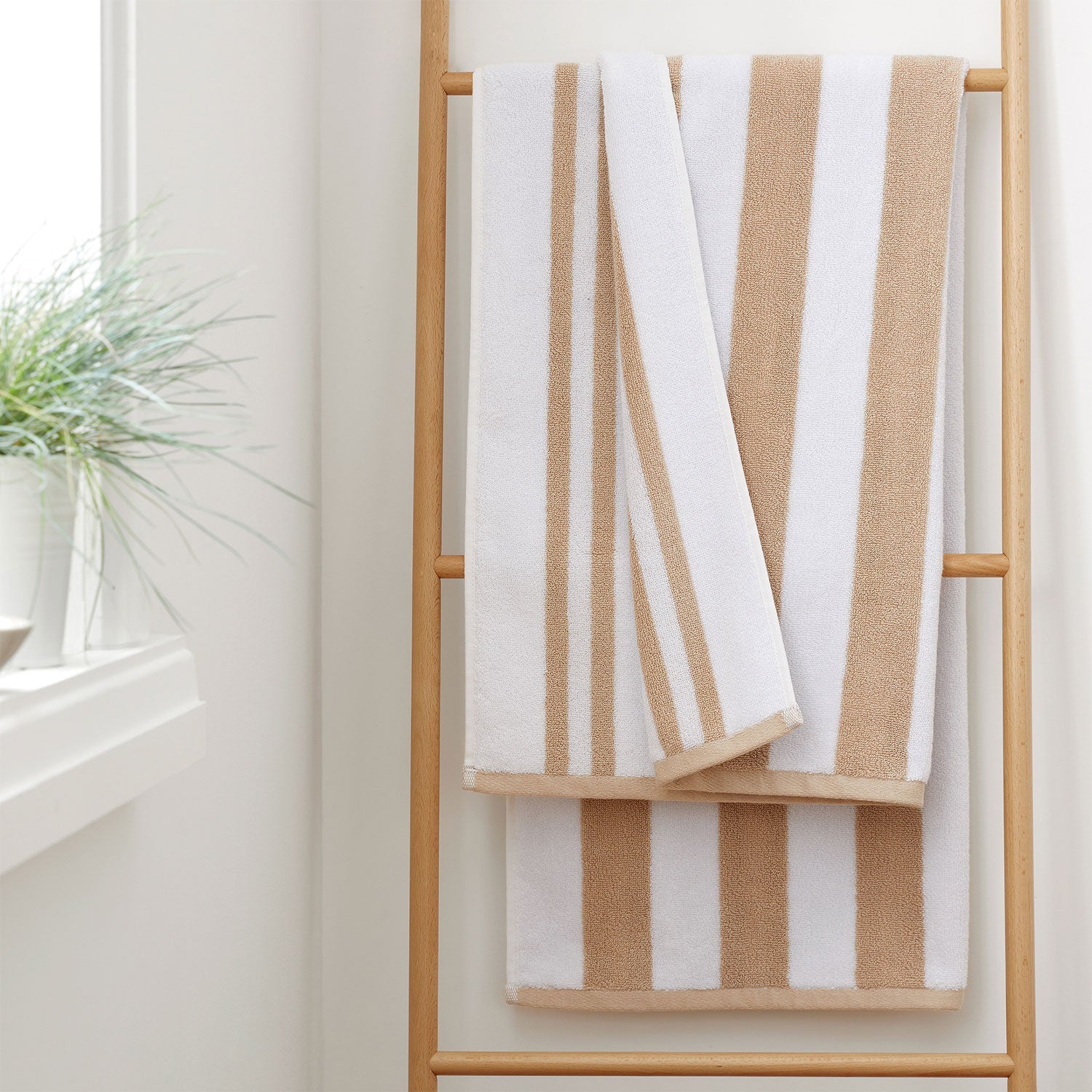 Bianca Reversible Stripe Natural Jacquard Towels