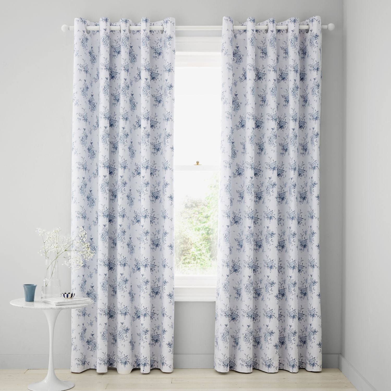 Catherine Lansfield Lucie Floral Frill Fully Reversible Eyelet Curtains