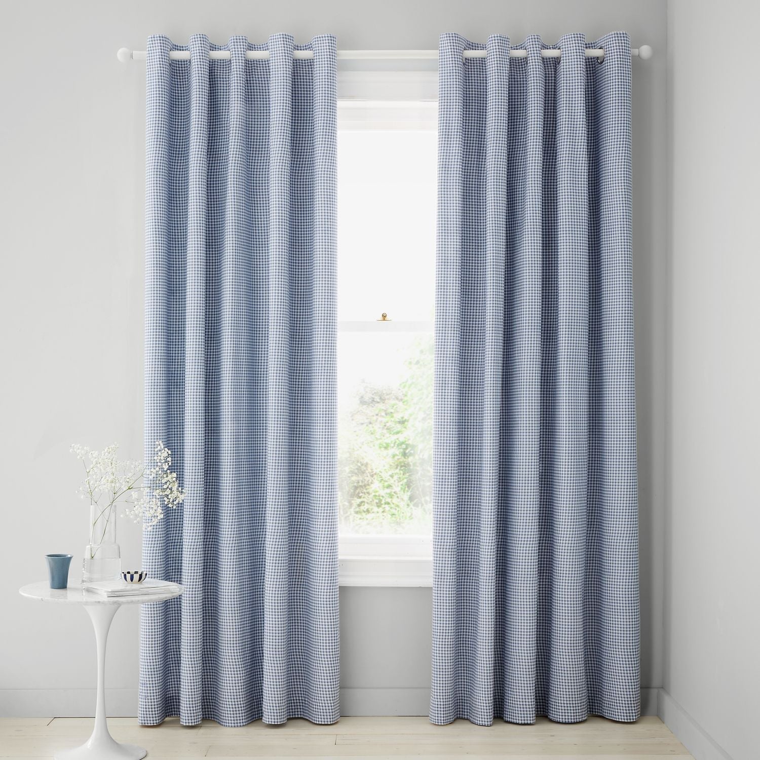 Catherine Lansfield Lucie Floral Frill Fully Reversible Eyelet Curtains