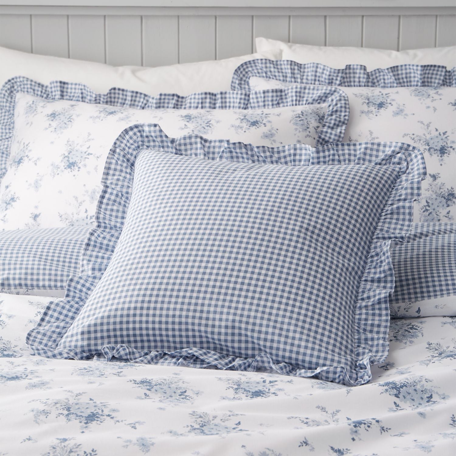 Catherine Lansfield Lucie Floral Frill Cushion