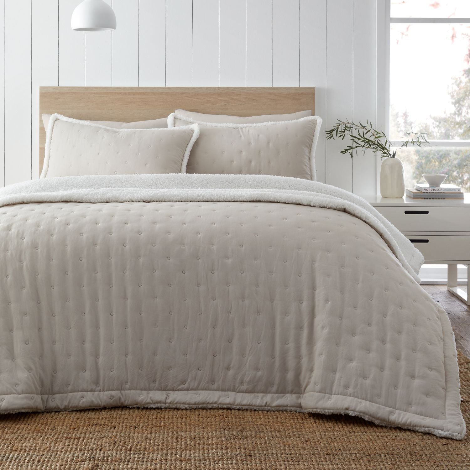 Catherine Lansfield Cosy Nori Cream Sherpa Fleece Bedspread