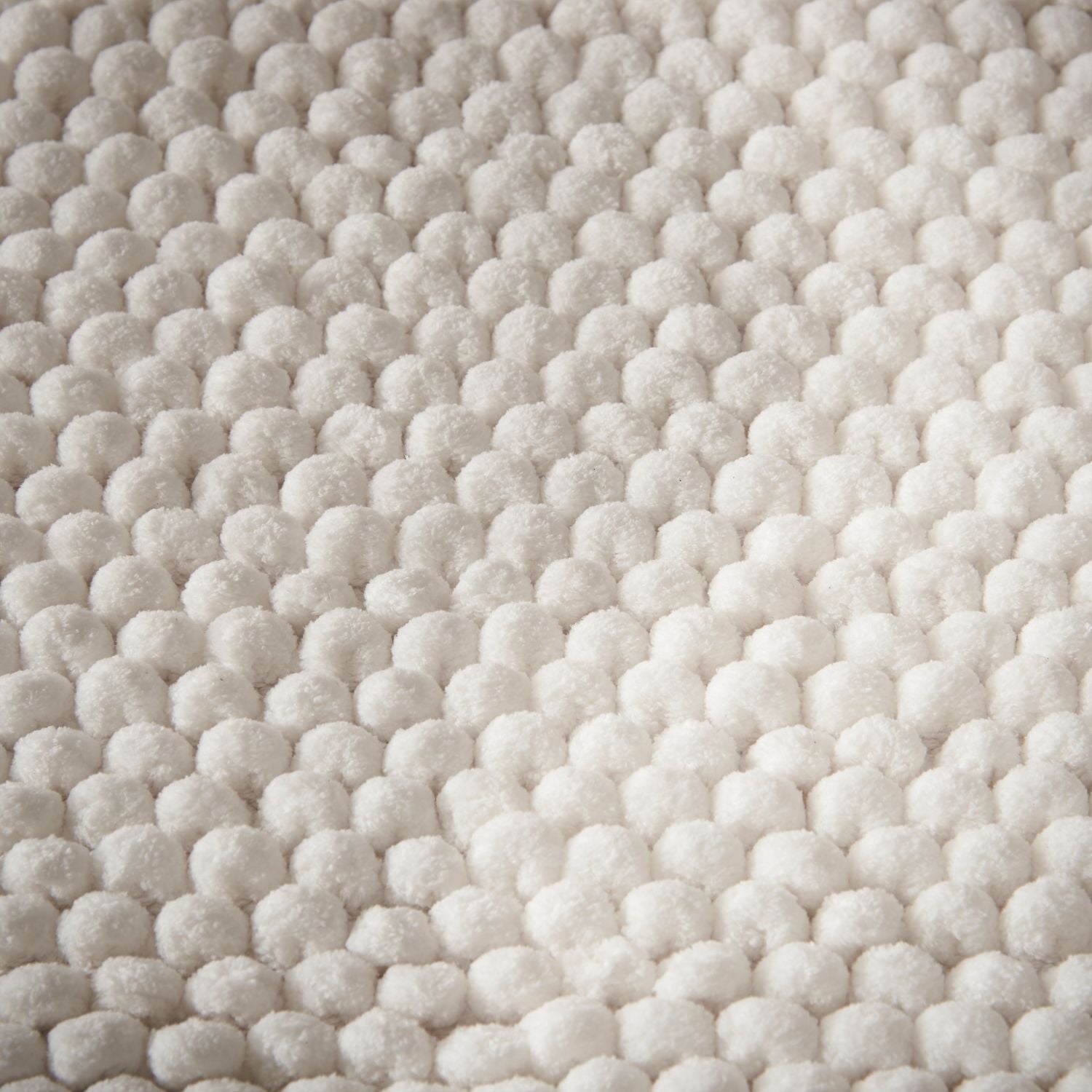 Bianca Aspen White Bobble Bath Runner