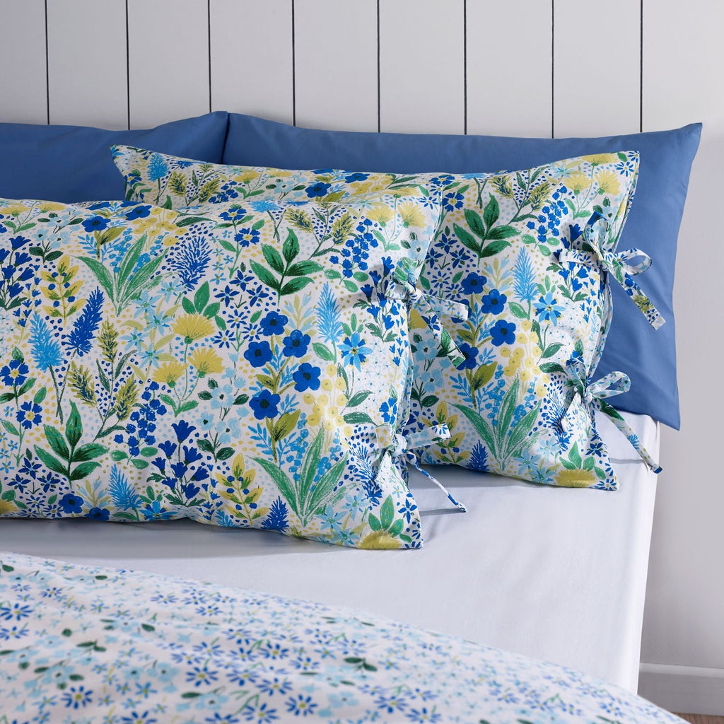 Catherine Lansfield Tilly Blue Floral Reversible Duvet Set