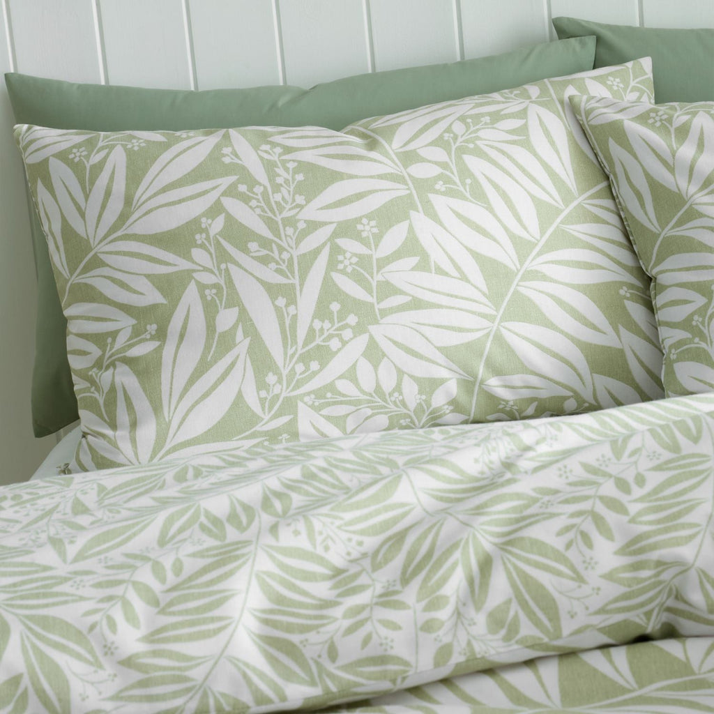 Catherine Lansfield Sorrel Leaf Green Reversible Duvet Set