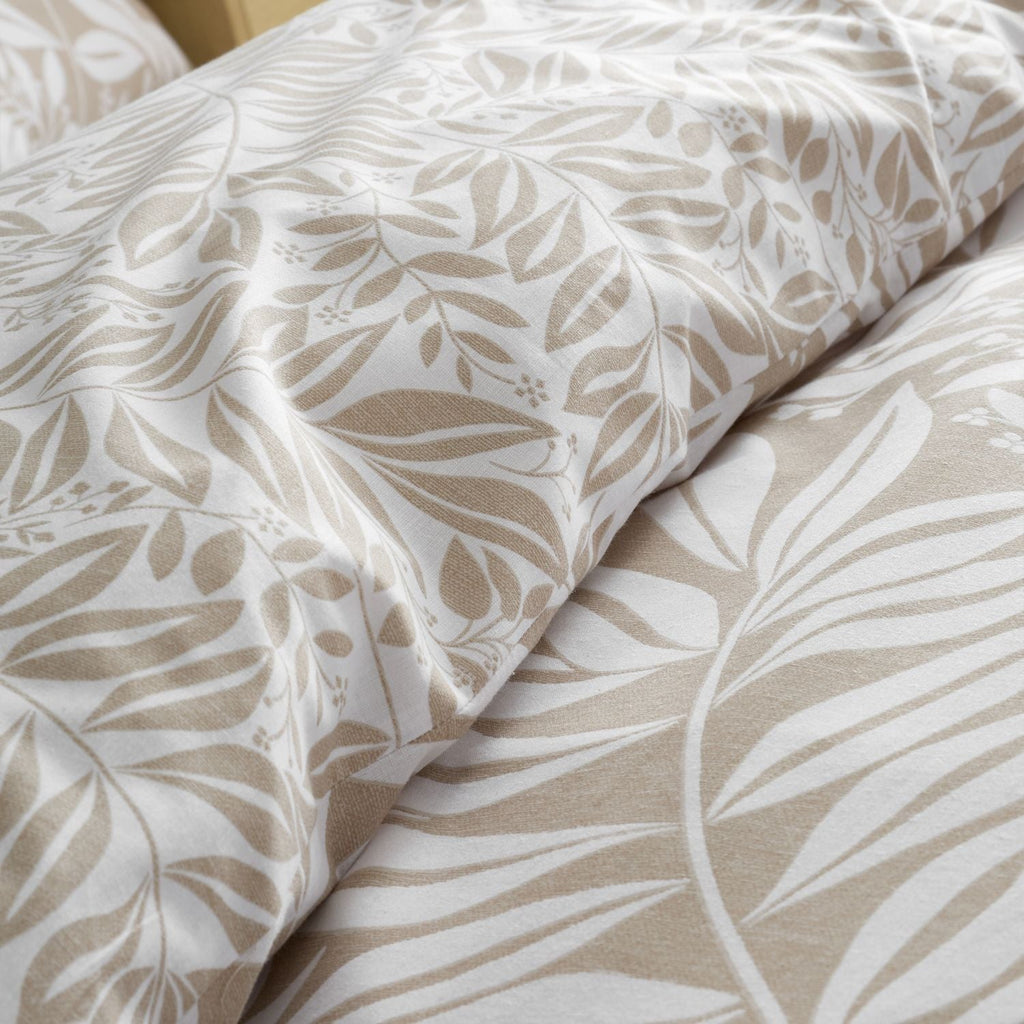 Catherine Lansfield Sorrel Leaf Natural Reversible Duvet Set