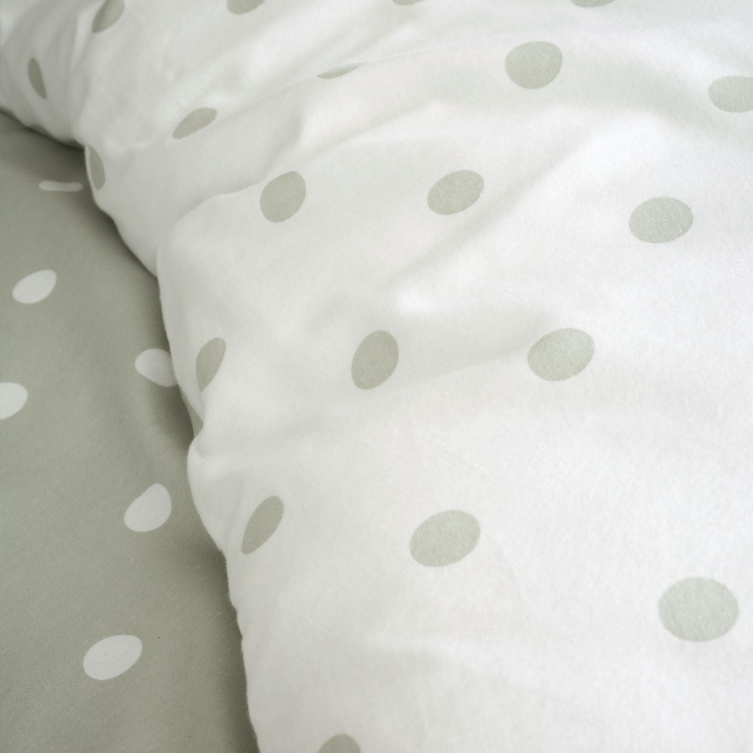 Catherine Lansfield Polka Dot Green Brushed Cotton Reversible Duvet Set