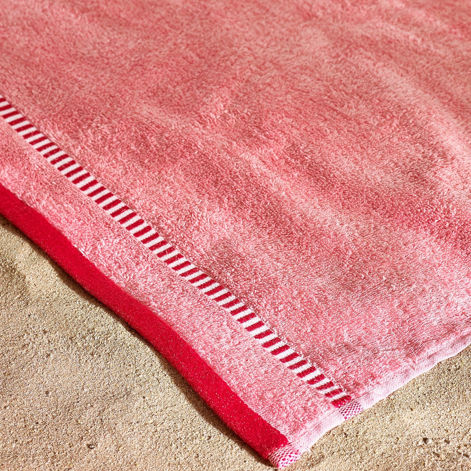 Catherine Lansfield Beach Huts Coral Extra Large Cotton Beach Towel