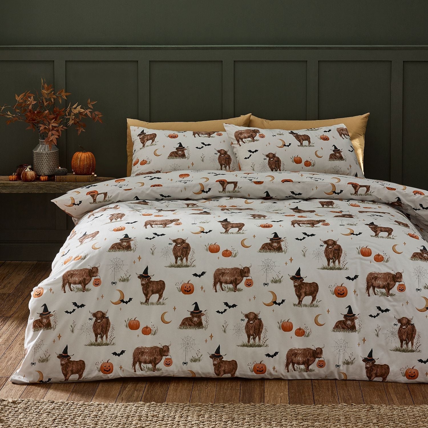 Catherine Lansfield Halloween Highland Cow Reversible Duvet Set