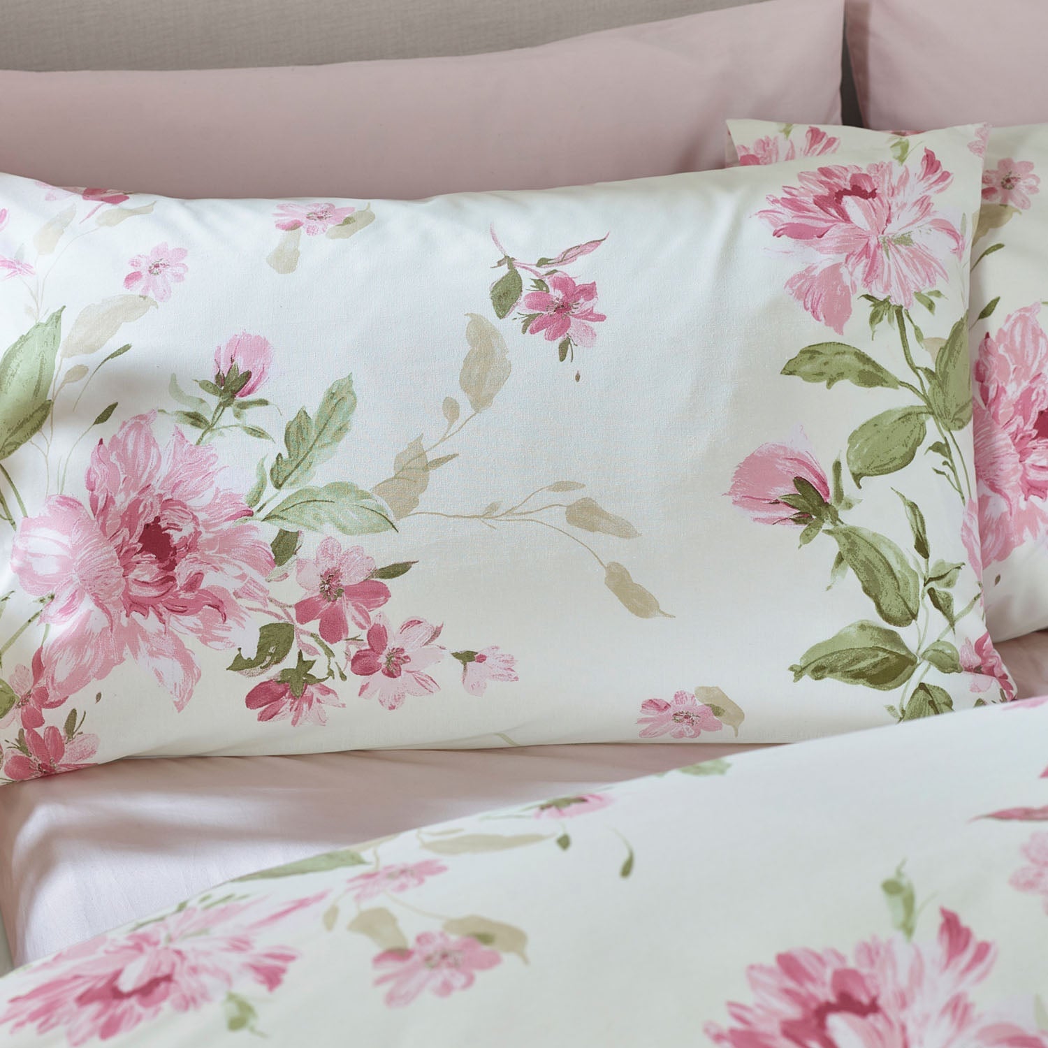 Catherine Lansfield Avebury Floral Cream Reversible Duvet Set