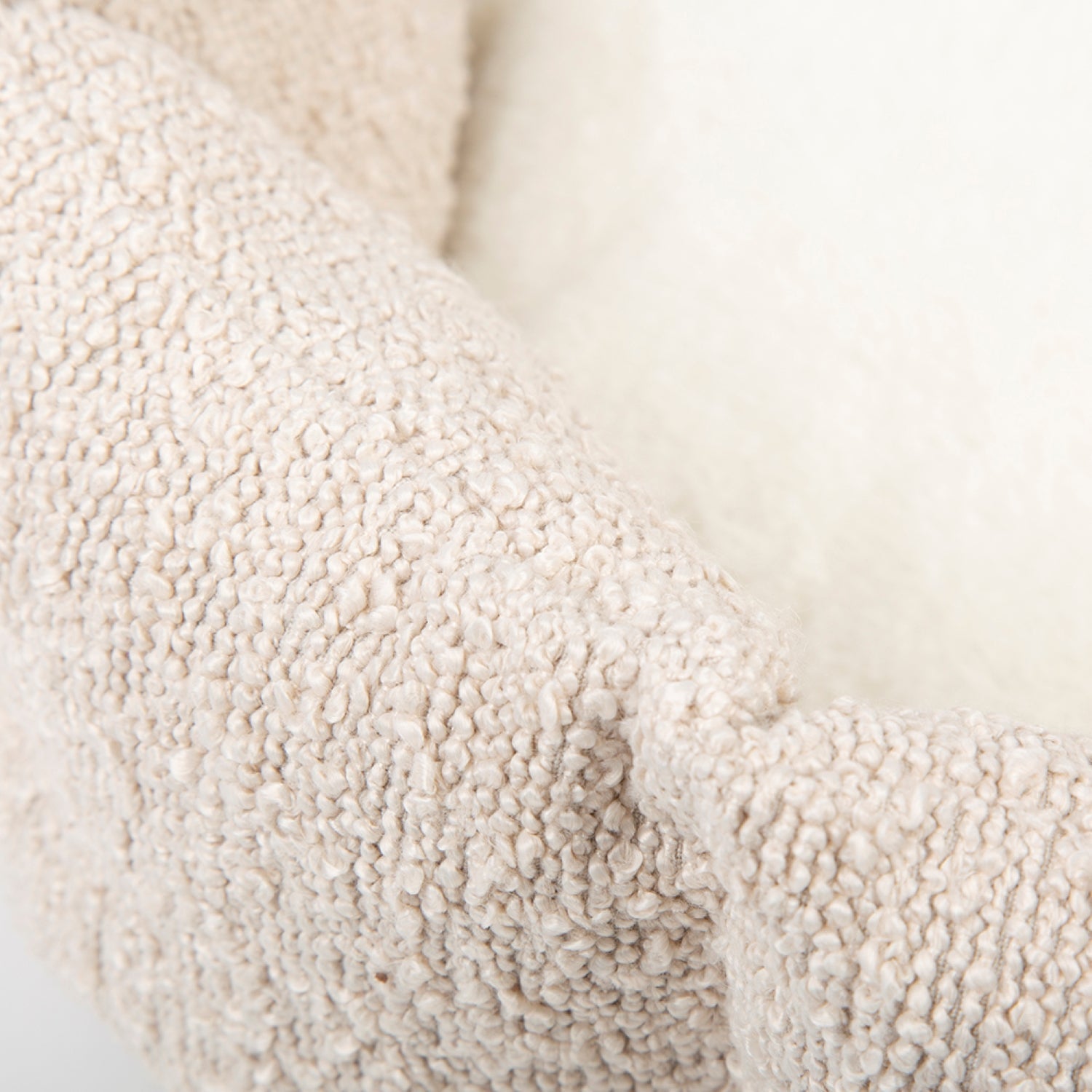 Scruffs Boucle Ivory Cat Bed