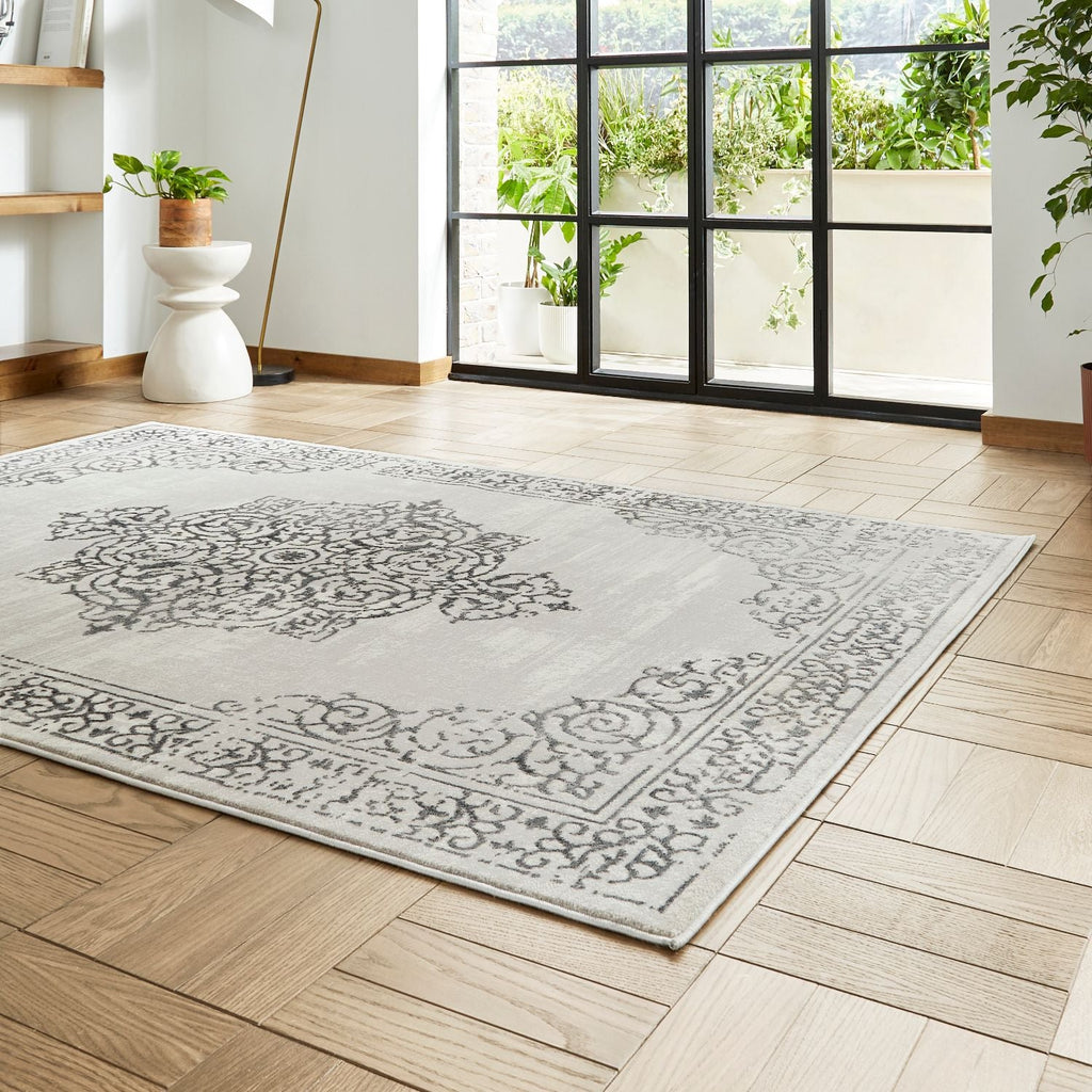 Artemis B9076A Silver Vintage Rug
