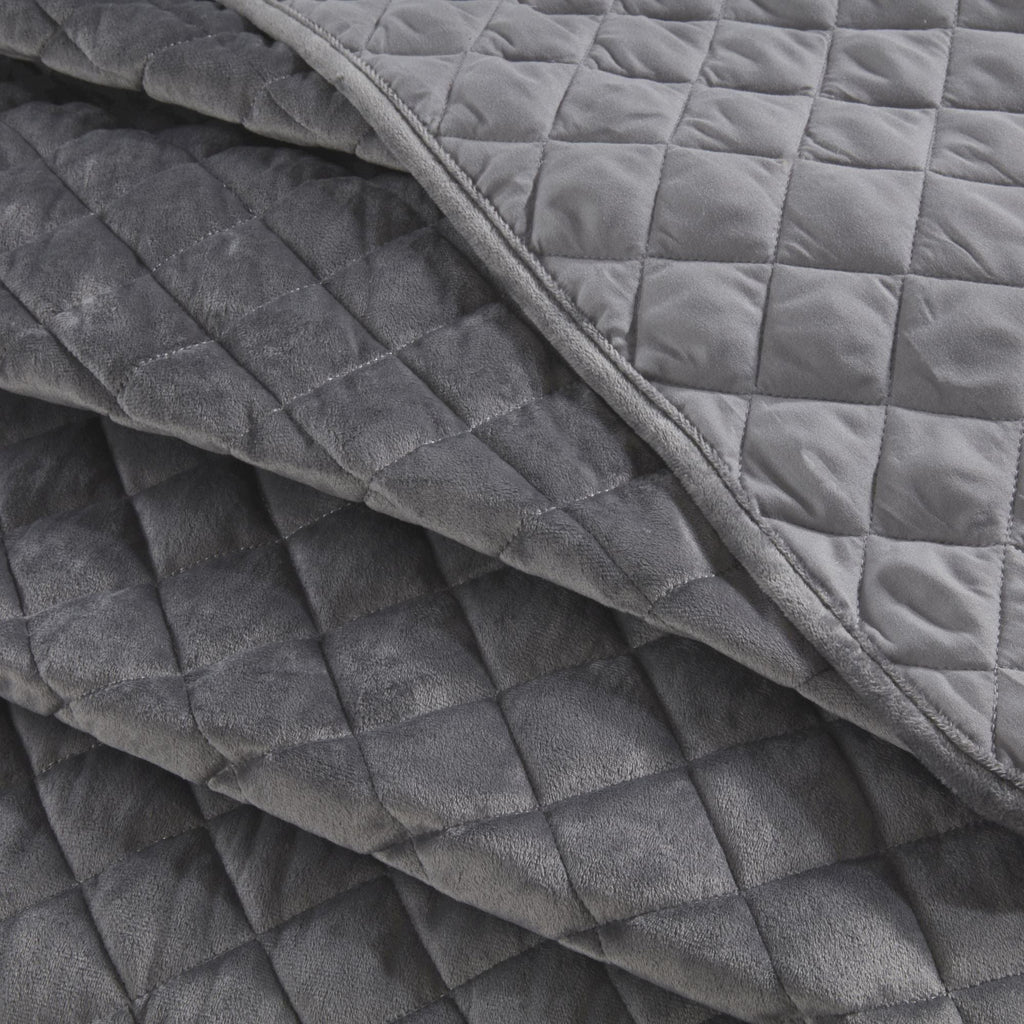 Regent Silver Quilted Soft Touch Velvet Bedspread Set
