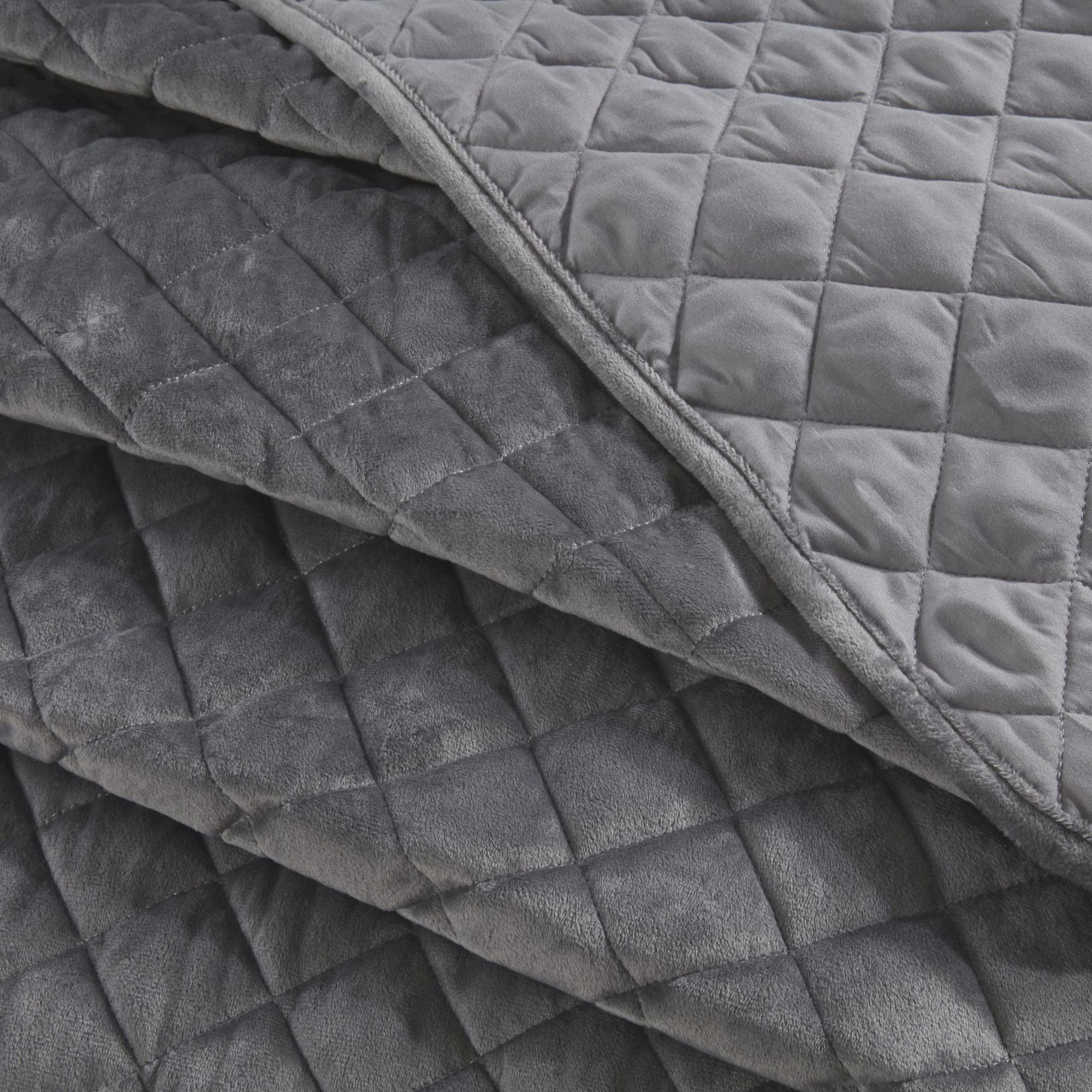Regent Silver Quilted Soft Touch Velvet Bedspread Set