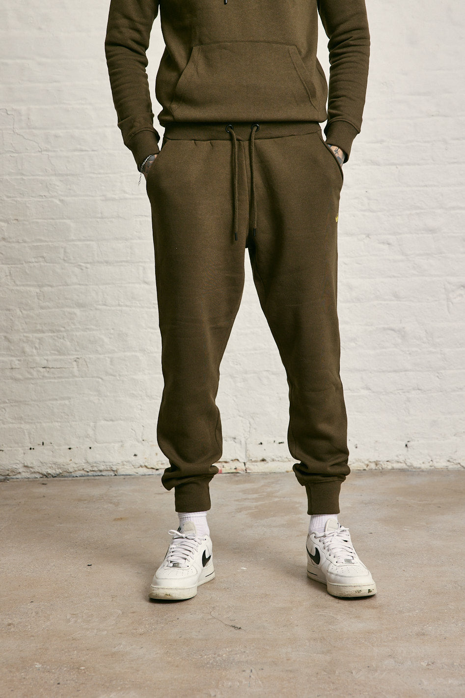 IN Crown EMB Joggers