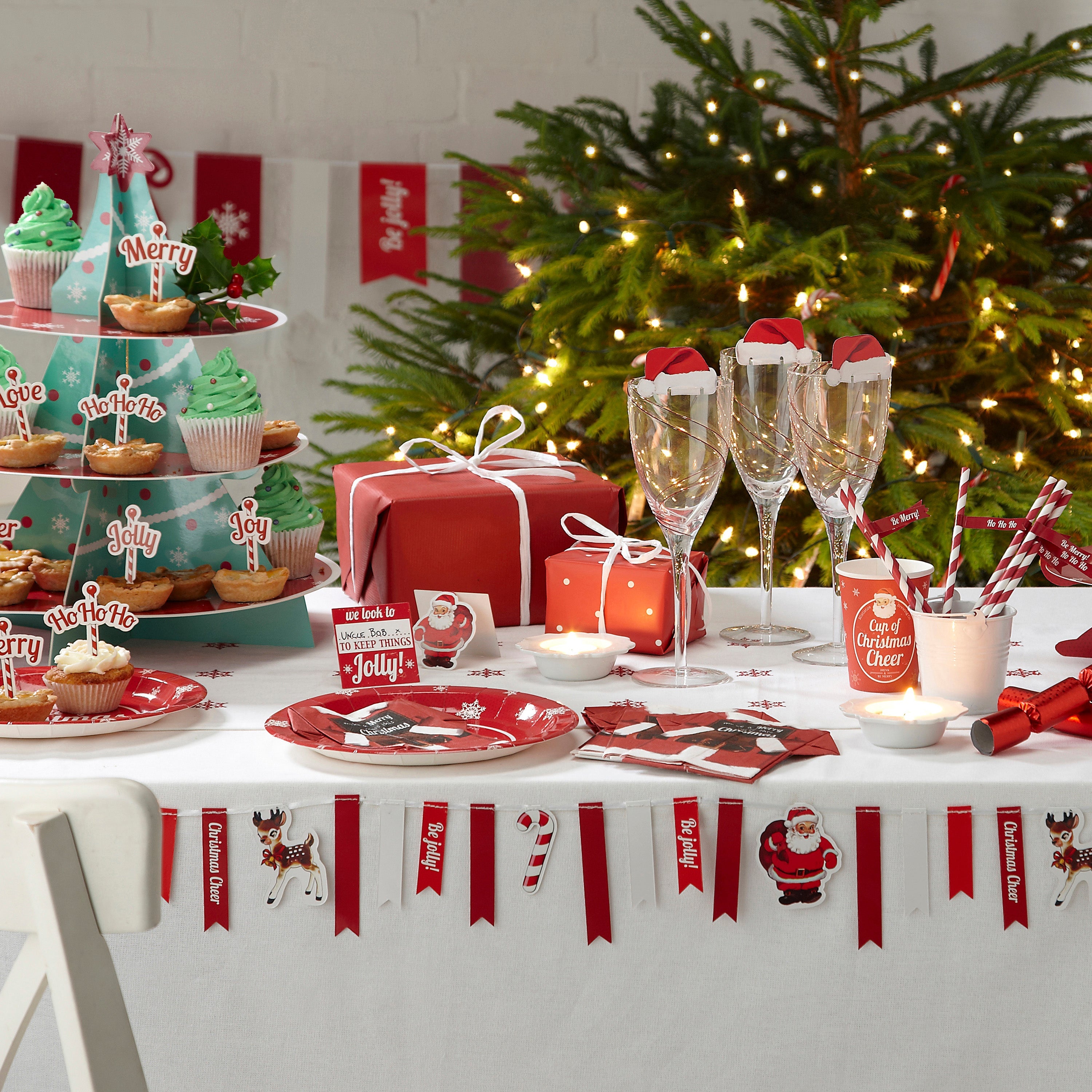 Red & White Christmas Table Confetti