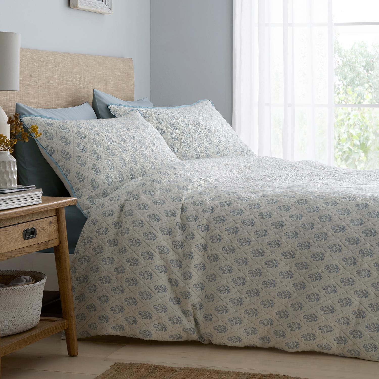 Block Floral Trellis Blue Duvet Set