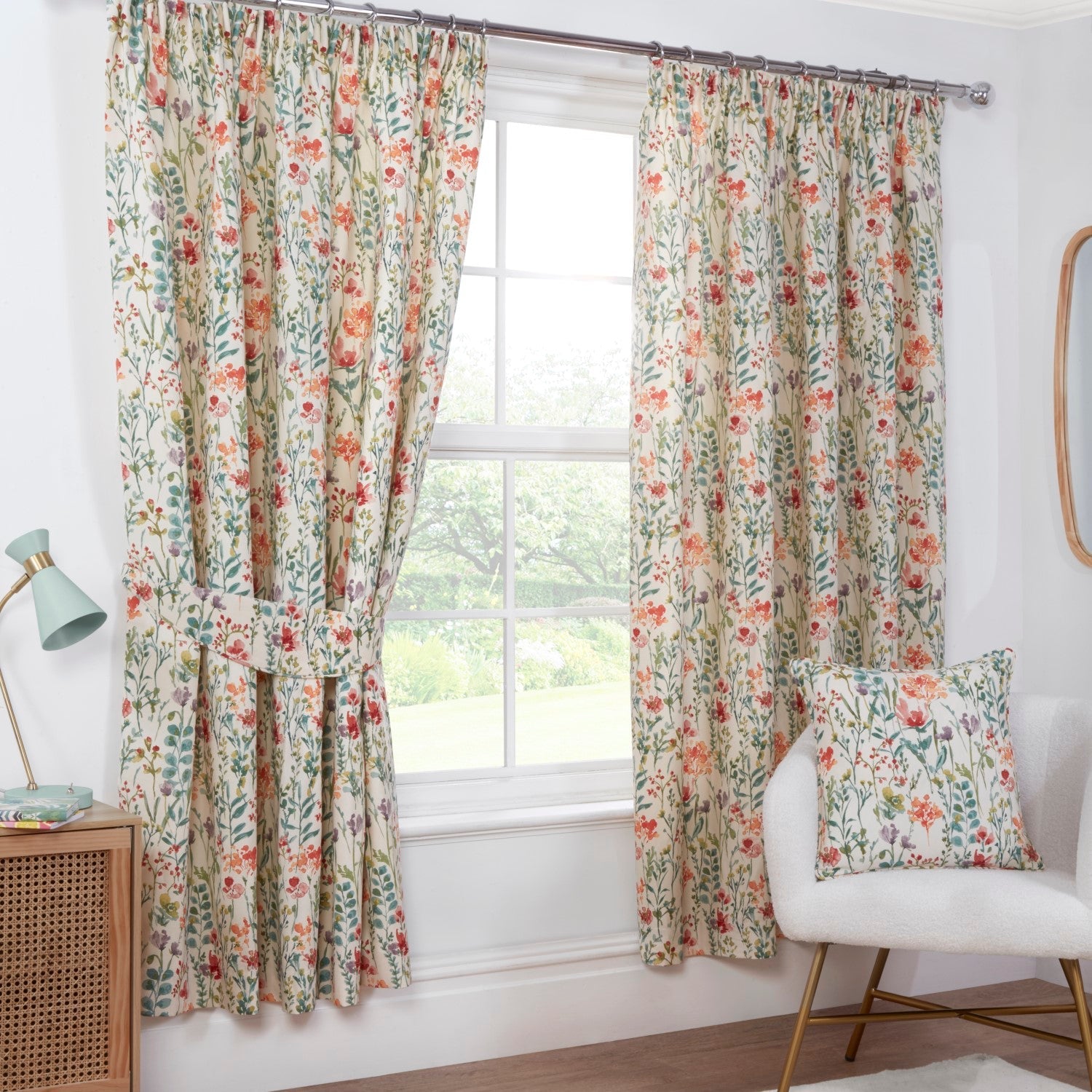 Amaryllis Floral Multi Cushion Cover