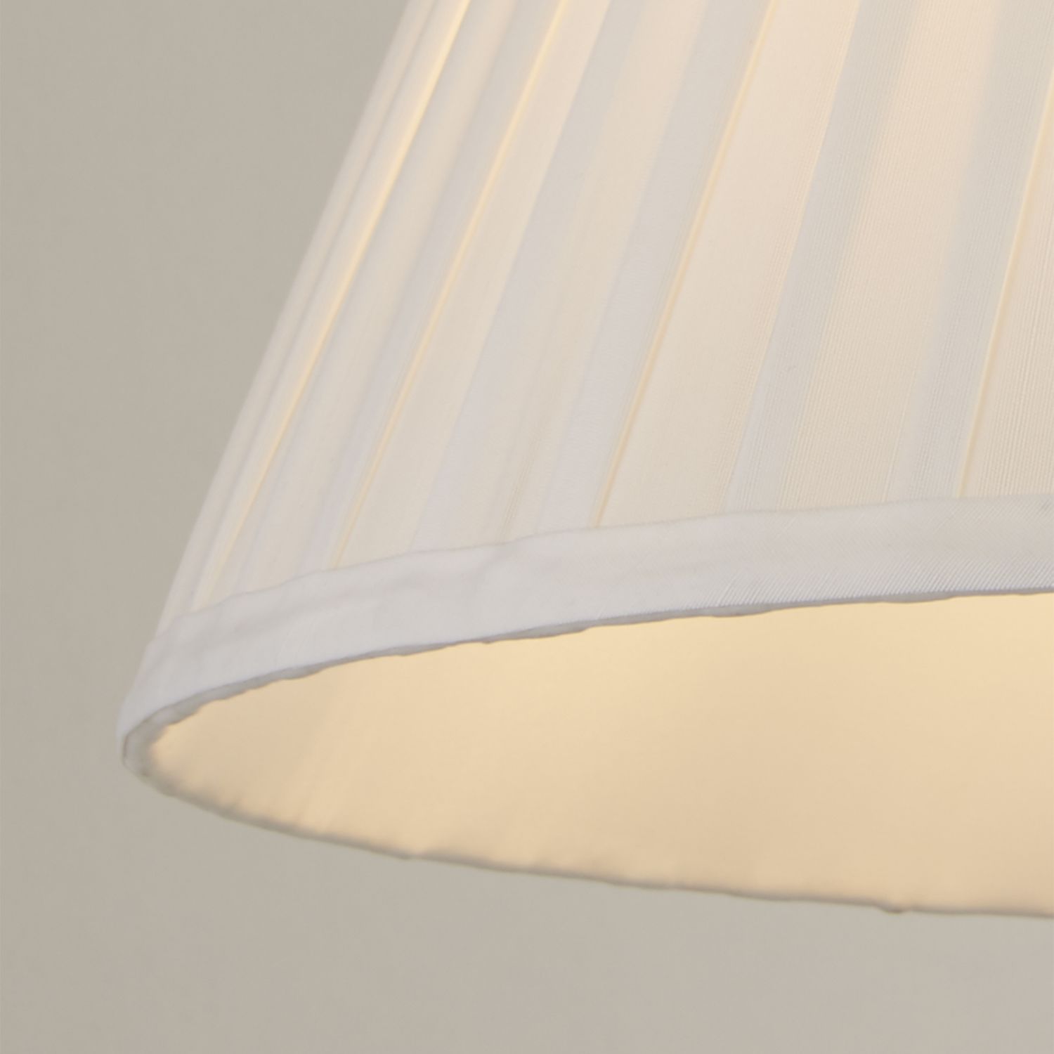 Off White Pleated Faux Silk Light Shade (20cm)