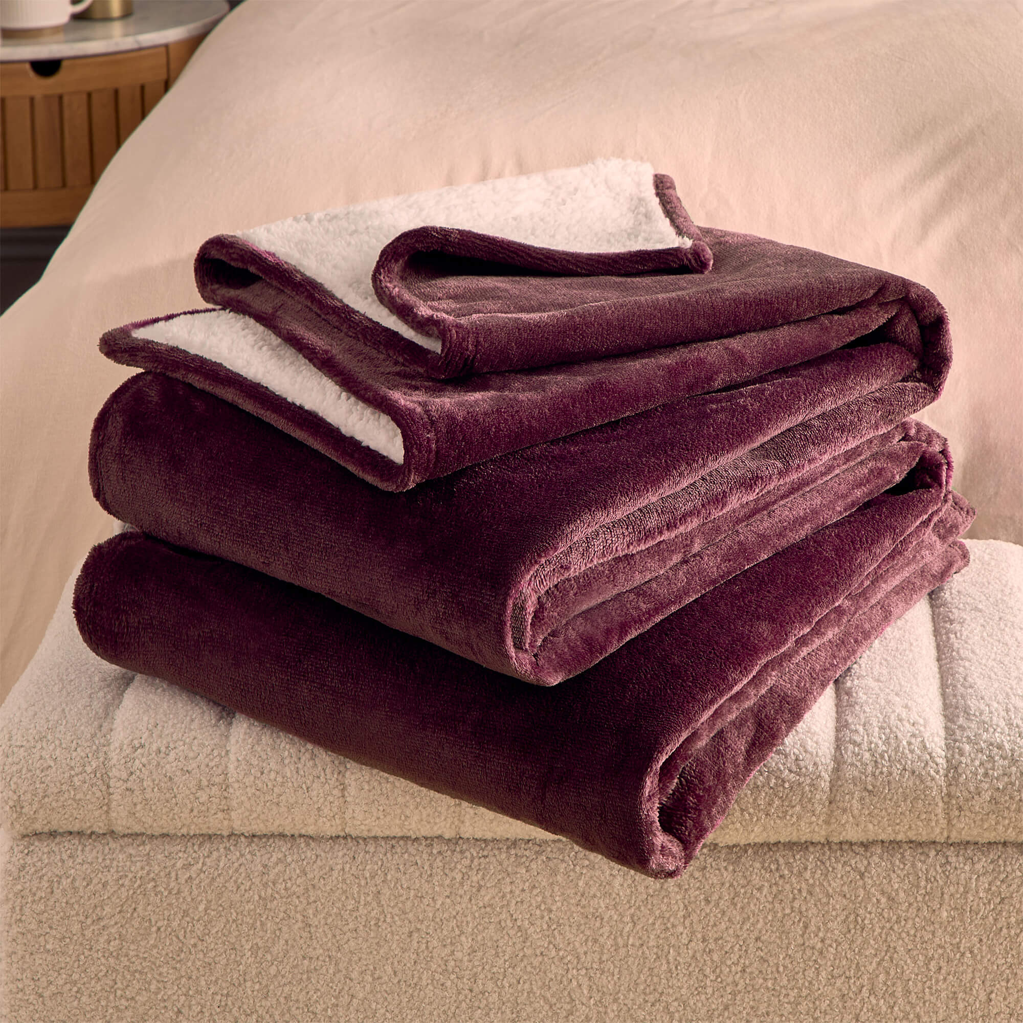 Silentnight Berry Heat Genie Self Heating Blanket