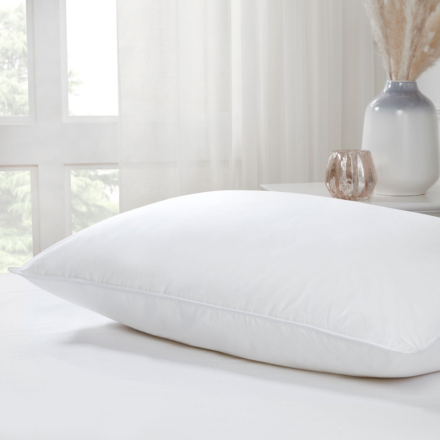 Luxury Feels Like Down Hotel Pillow (Medium)