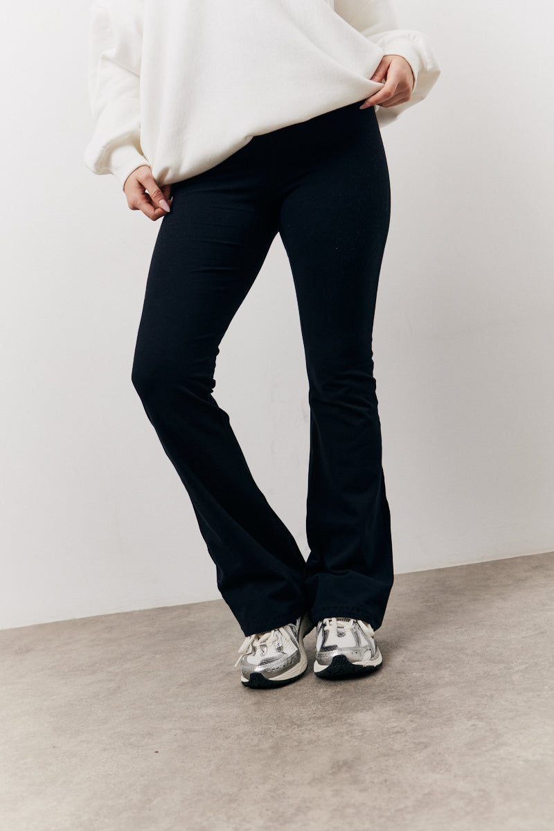 Black Kickflare Leggings