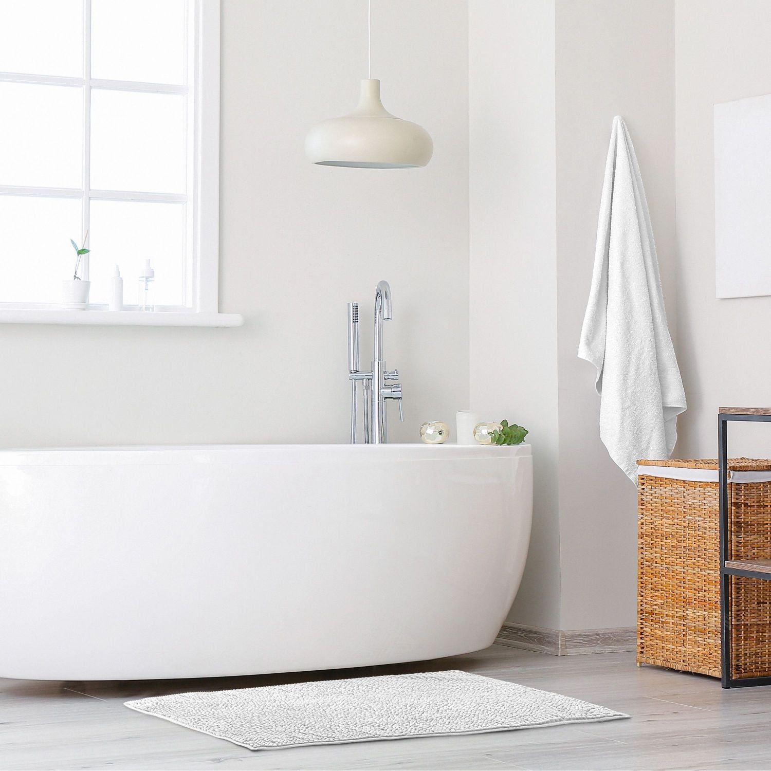 Noodle White Soft Touch Non-Slip Bath Mat