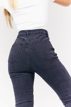 Isobelle Skinny Jean in Black