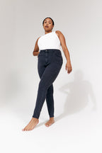 Isobelle Skinny Jean in Black