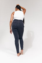 Isobelle Skinny Jean in Black
