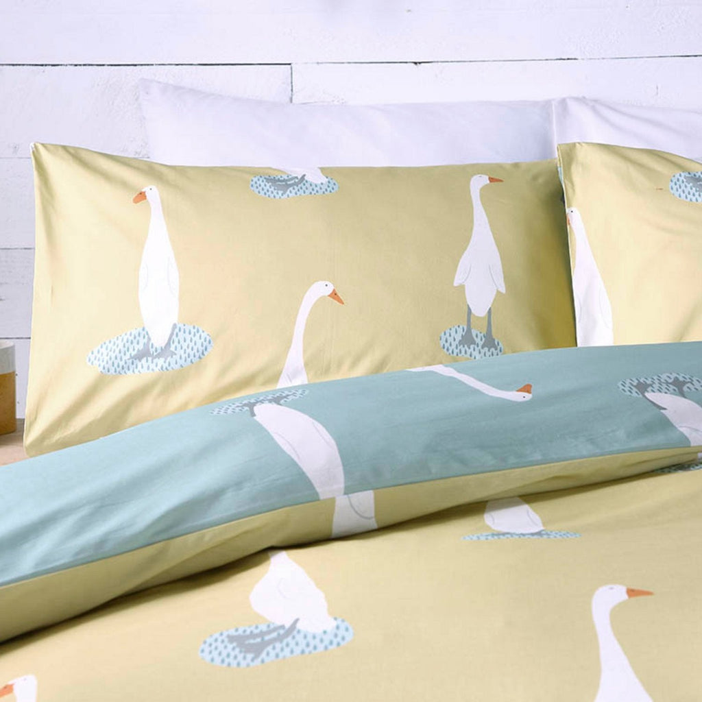Puddles The Duck Yellow Duvet Set