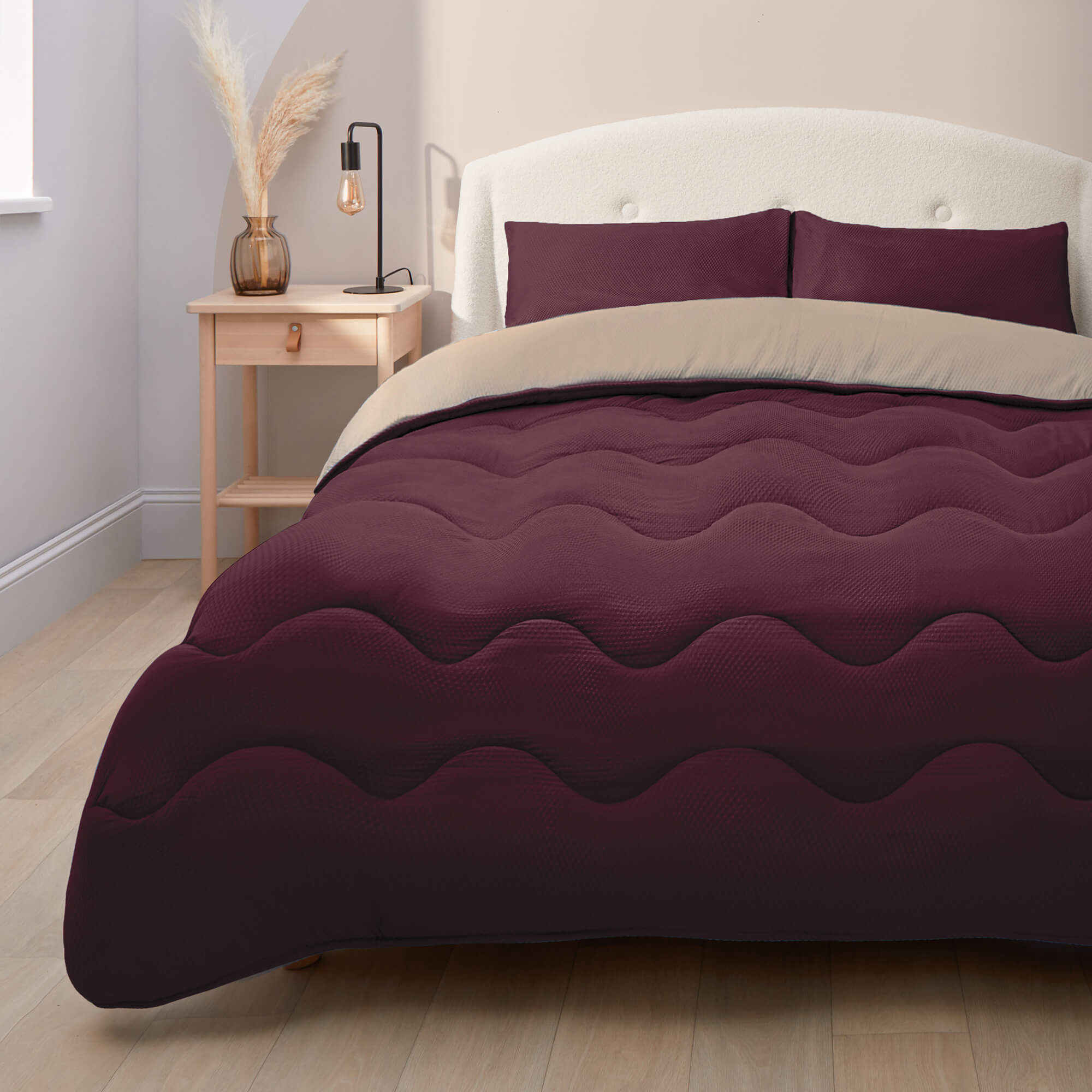 Silentnight Seersucker Berry Coverless 10.5 Tog Duvet and Pillowcase Set