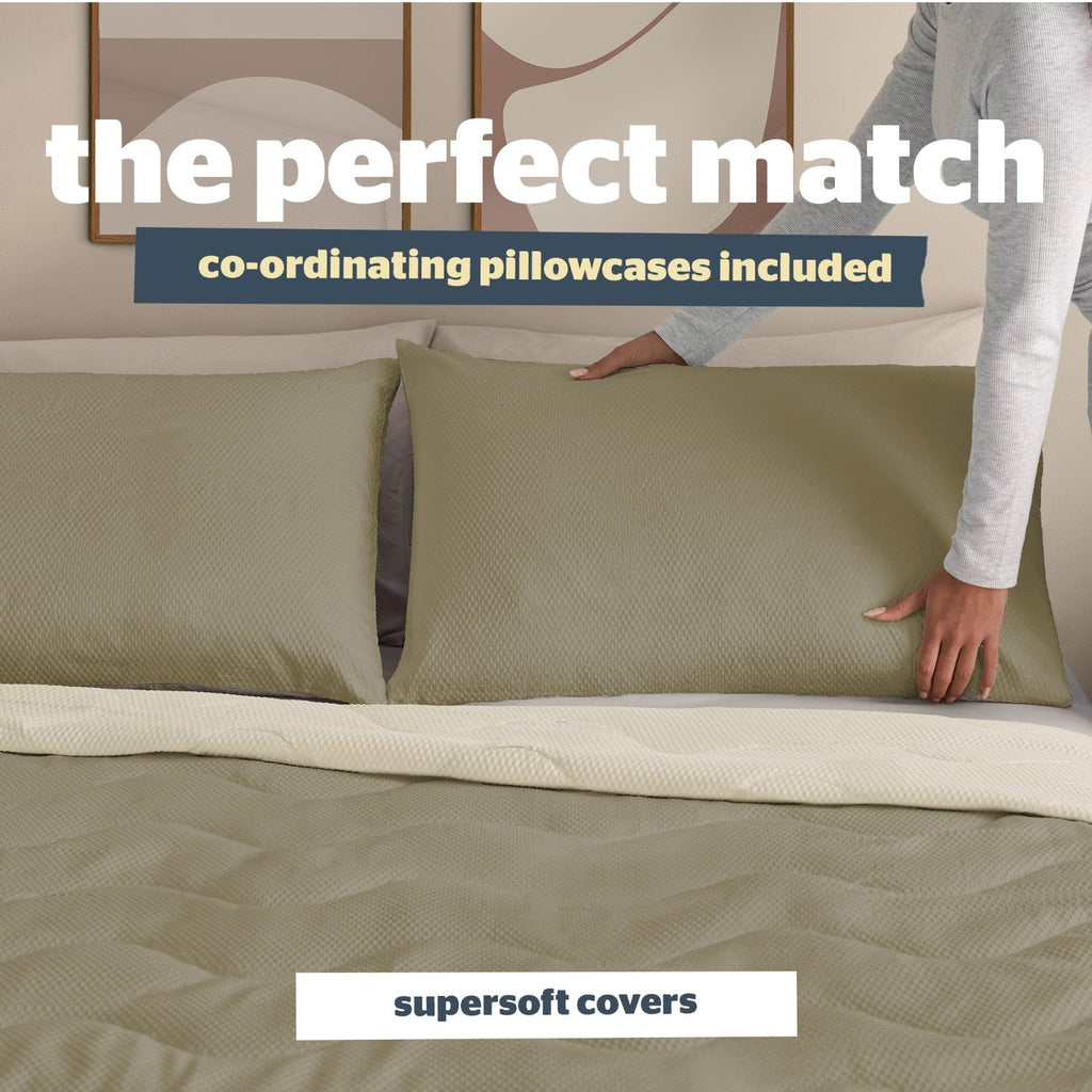 Silentnight Summer Breeze Cream 2.5 Tog Coverless Duvet