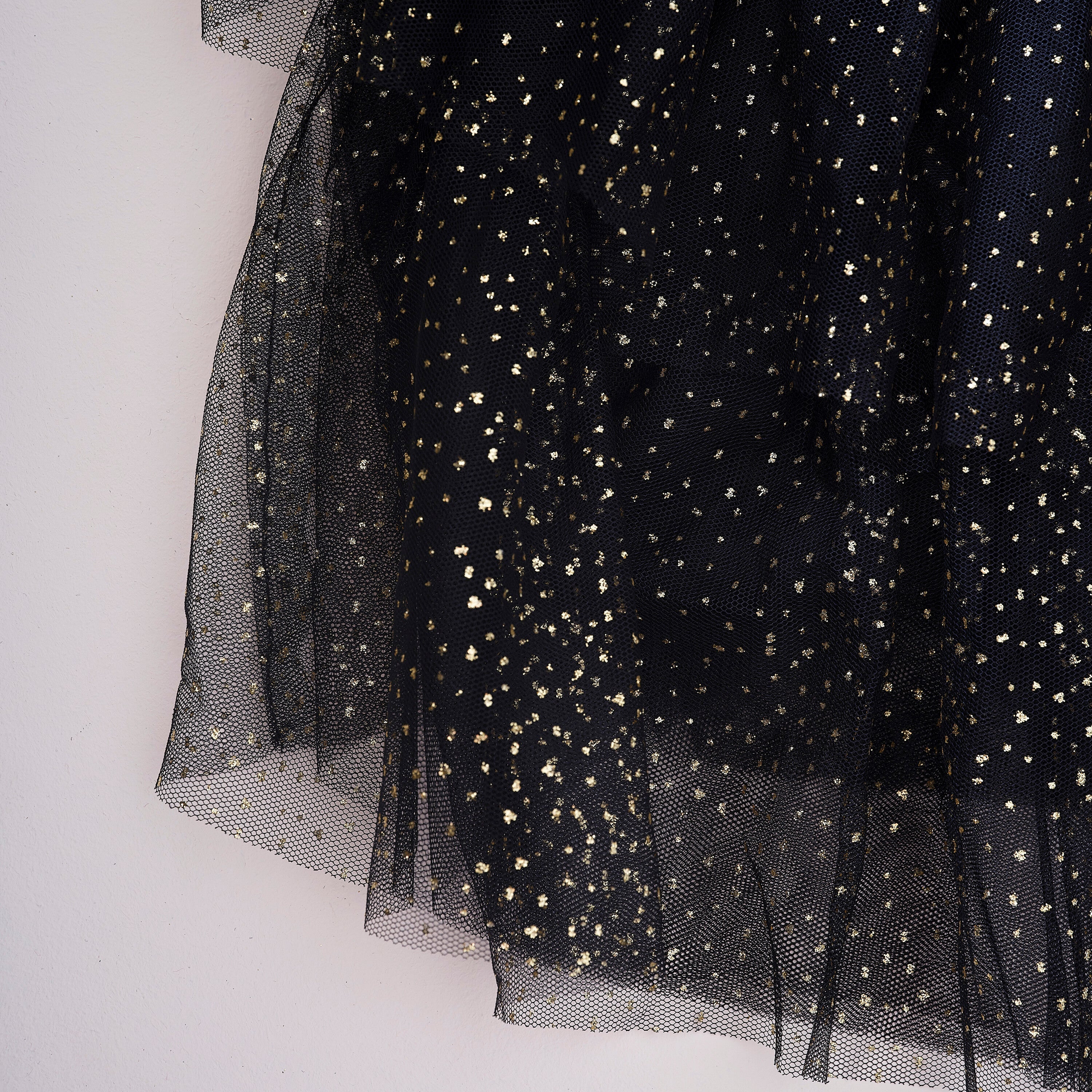 Black & Gold Sparkle Dress Up Tutu- 4 Inner Pack