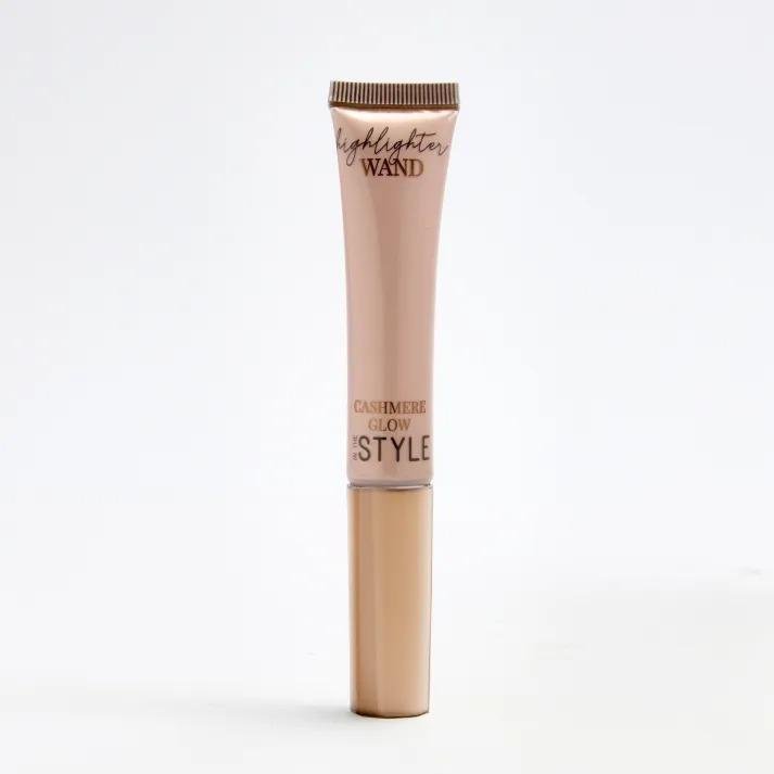 In The Style Highlighter Wand Cashmere Glow - Beales department store