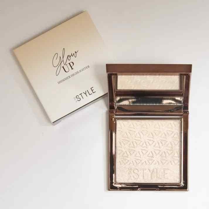 In The Style Pressed Highlighter Glow Up - Beales department store