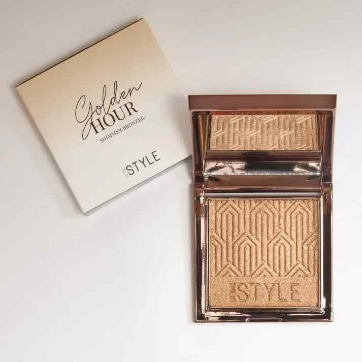 In The Style Shimmer Bronzer Golden Hour - Beales department store