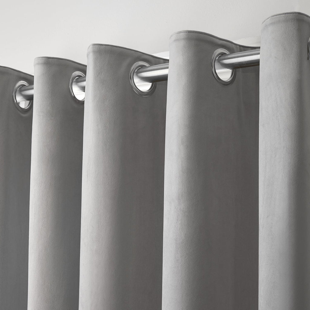Montrose Silver Grey Velvet Blackout Thermal Coated Eyelet Curtains