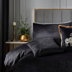 Laurence Llewelyn-Bowen Montrose Black Velvet Duvet Set