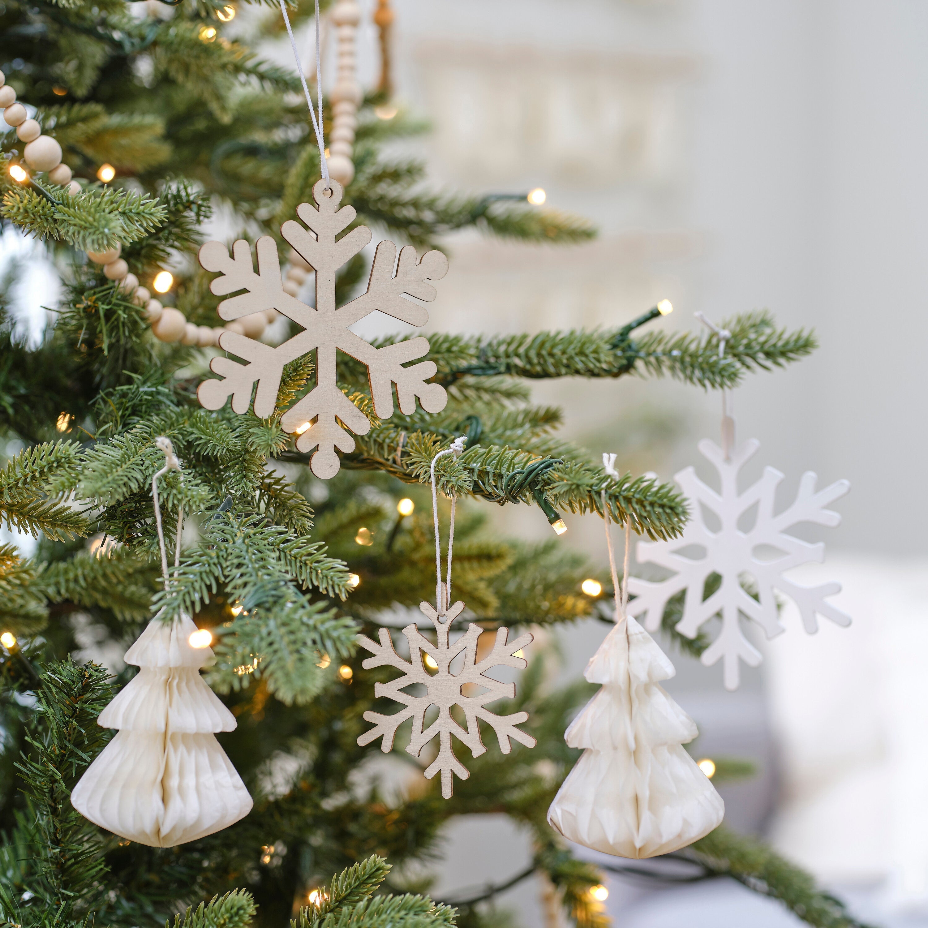 Wooden Snowflake & Honeycomb Tree Christmas Hanging Decorations- 5 Inner Pack