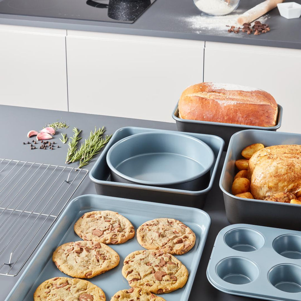 T843060 Tower Freedom 7 Piece Stacking Bakeware Set - Beales department store